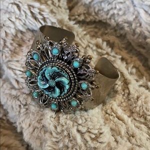Gorgeous silver bracelet